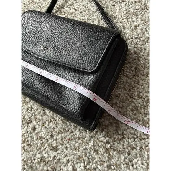 Black Relic Vegan Leather Textured Classic Designer Crossbody Bag - Picture 5 of 7